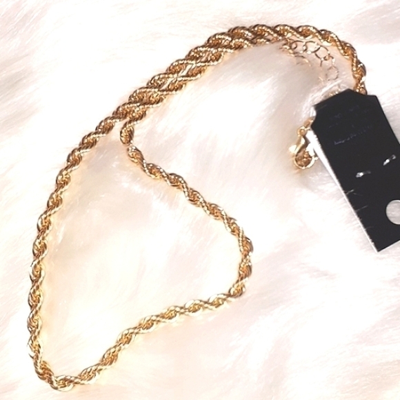 Jewelry - NWT: Gold ROPE CHAIN